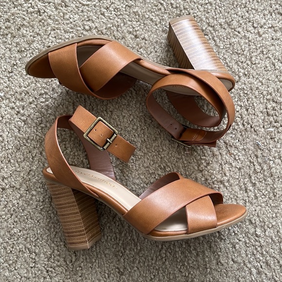 Cross ankle open toe heels - Picture 1 of 4